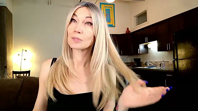 Snapshot of EveEnigma chatting on 5, 12, 2024 EveEnigma online show from 5, 12, 2024