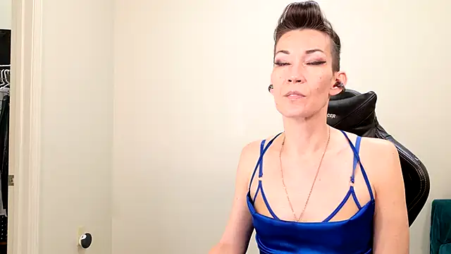 Snapshot of EveEnigma chatting on 6, 2, 2025 EveEnigma online show from 6, 2, 2025