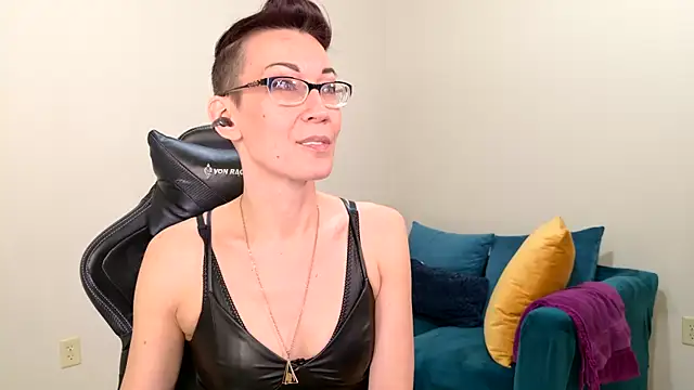 Snapshot of EveEnigma chatting on 20, 2, 2025 EveEnigma online show from 20, 2, 2025