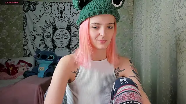 Snapshot of Cutie_Adelia chatting on 4, 1, 2025 Cutie Adelia online show from 4, 1, 2025