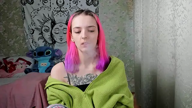 Snapshot of Cutie_Adelia chatting on 27, 2, 2025 Cutie Adelia online show from 27, 2, 2025