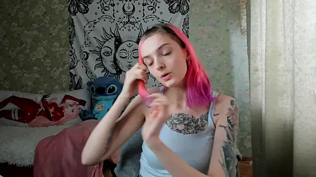Snapshot of Cutie_Adelia chatting on 10, 3, 2025 Cutie Adelia online show from 10, 3, 2025