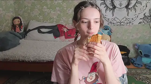 Cutie Adelia online show from 15, 4, 2026