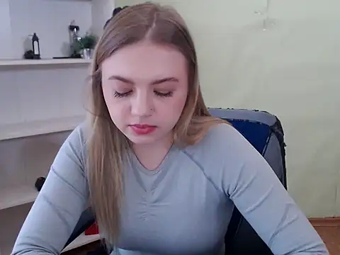 Snapshot of CrazyGloria chatting on 21, 3, 2025 CrazyGloria online show from 21, 3, 2025