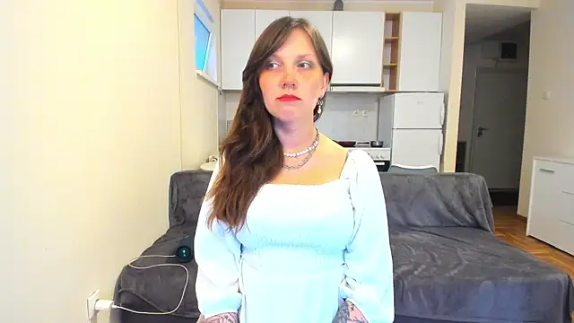 StacyTigerr online show from 5, 3, 2025