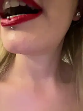 Snapshot of GangBangKitty chatting on 28, 2, 2025 GangBangKitty online show from 28, 2, 2025