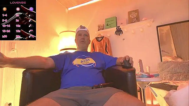 Snapshot of openminddaddy chatting on 27, 2, 2025 openminddaddy online show from 27, 2, 2025