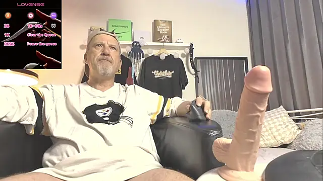 Snapshot of openminddaddy chatting on 11, 3, 2025 openminddaddy online show from 11, 3, 2025