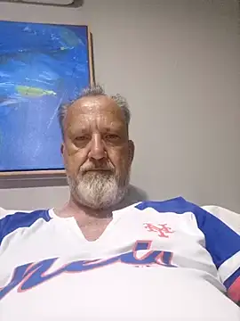 Snapshot of openminddaddy chatting on 2, 5, 2026 openminddaddy online show from 2, 5, 2026
