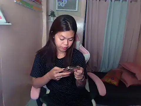 Snapshot of young_salsalita chatting on 17, 5, 2026 young salsalita online show from 17, 5, 2026