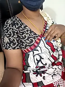 Snapshot of Tamil-hotwife chatting on 28, 10, 2025 Tamil-hotwife online show from 28, 10, 2025