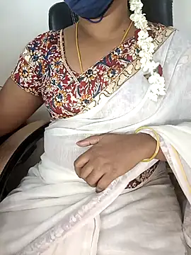 Snapshot of Tamil-hotwife chatting on 29, 11, 2025 Tamil-hotwife online show from 29, 11, 2025