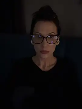 Fiona Kent  online show from 1, 2, 2026