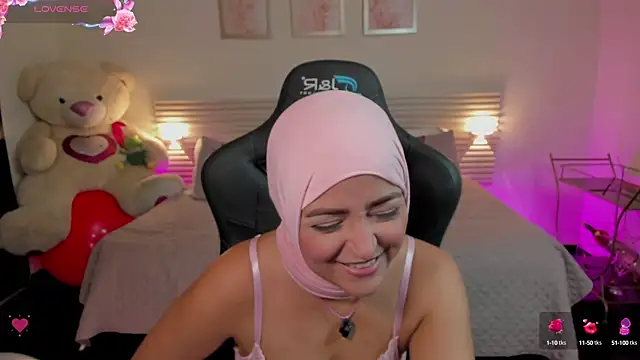 Snapshot of New_Arab_Kingdom chatting on 4, 10, 2025 New Arab Kingdom online show from 4, 10, 2025