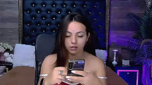 PlayfulElla online show from 28, 10, 2025