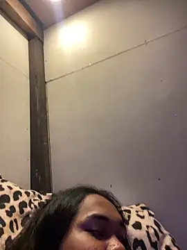 Snapshot of bettina_love chatting on 19, 11, 2025 bettina love online show from 19, 11, 2025