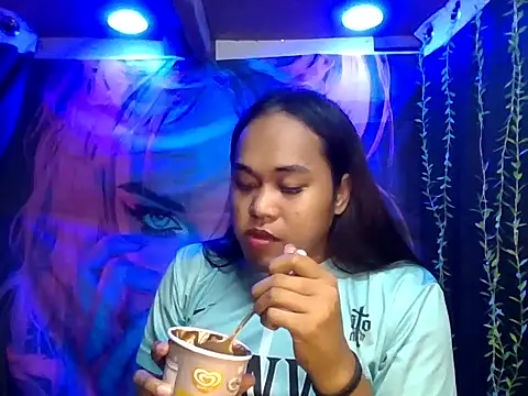 Snapshot of bettina_love chatting on 24, 11, 2025 bettina love online show from 24, 11, 2025