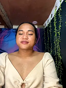 Snapshot of bettina_love chatting on 3, 12, 2025 bettina love online show from 3, 12, 2025