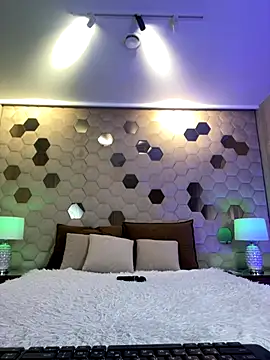 Snapshot of XLindaMilfX chatting on 19, 10, 2025 XLindaMilfX online show from 19, 10, 2025