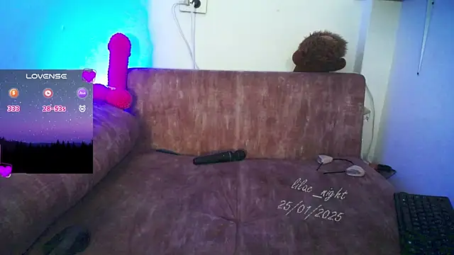 lilac night33 online show from 25, 1, 2025