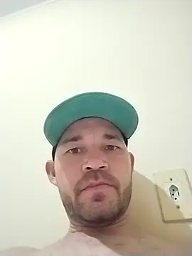 Snapshot of dottado05 chatting on 18, 11, 2025 dottado05 online show from 18, 11, 2025