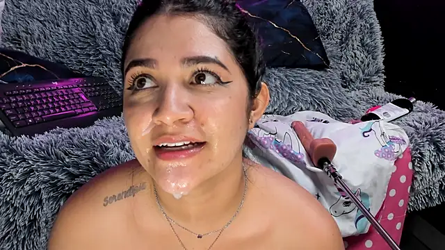 Emilyjhonson 01 online show from 1, 10, 2025