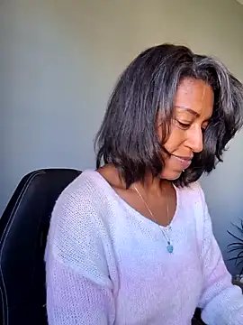 Snapshot of Goldenlace chatting on 13, 1, 2025 Goldenlace online show from 13, 1, 2025