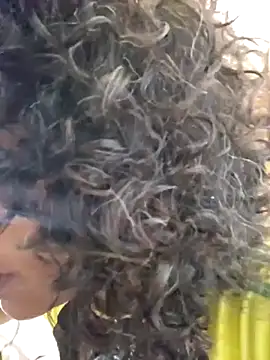 Snapshot of Goldenlace chatting on 2, 10, 2025 Goldenlace online show from 2, 10, 2025