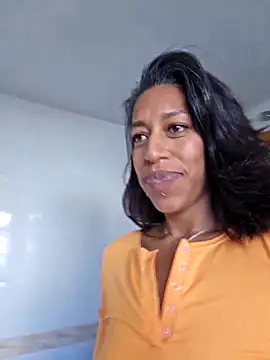 Snapshot of Goldenlace chatting on 15, 10, 2025 Goldenlace online show from 15, 10, 2025