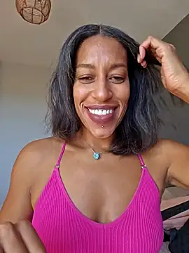 Snapshot of Goldenlace chatting on 4, 11, 2025 Goldenlace online show from 4, 11, 2025