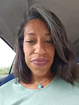 Snapshot of Goldenlace chatting on 5, 11, 2025 Goldenlace online show from 5, 11, 2025