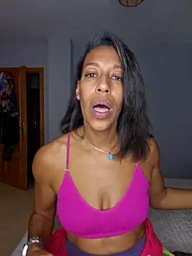 Snapshot of Goldenlace chatting on 10, 11, 2025 Goldenlace online show from 10, 11, 2025