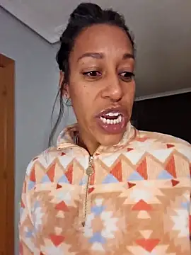 Snapshot of Goldenlace chatting on 15, 11, 2025 Goldenlace online show from 15, 11, 2025