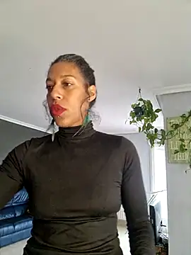 Snapshot of Goldenlace chatting on 21, 11, 2025 Goldenlace online show from 21, 11, 2025