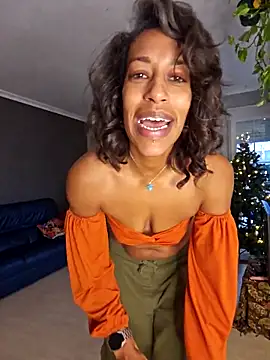 Snapshot of Goldenlace chatting on 19, 12, 2025 Goldenlace online show from 19, 12, 2025