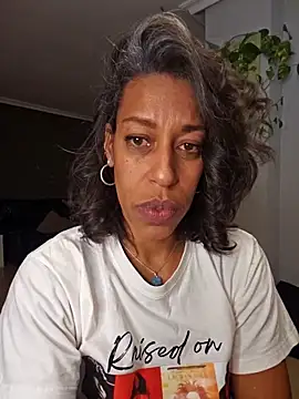 Snapshot of Goldenlace chatting on 6, 1, 2026 Goldenlace online show from 6, 1, 2026