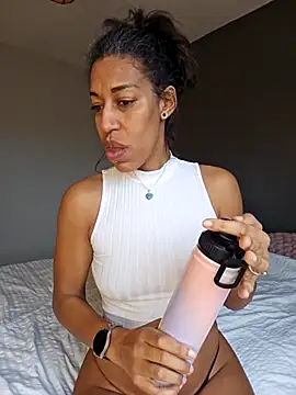 Snapshot of Goldenlace chatting on 11, 2, 2026 Goldenlace online show from 11, 2, 2026