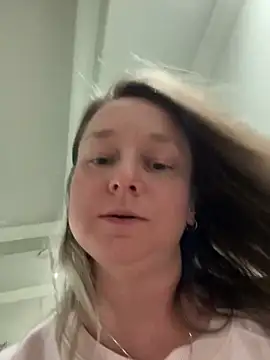 Snapshot of Vivian_MayXxX chatting on 14, 12, 2024 Vivian MayXxX online show from 14, 12, 2024