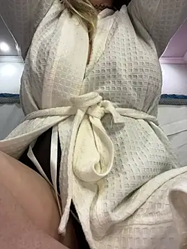 Snapshot of Vivian_MayXxX chatting on 11, 1, 2025 Vivian MayXxX online show from 11, 1, 2025