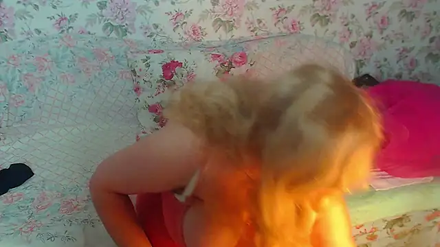 BustyDonnaSexyy online show from 1, 3, 2025