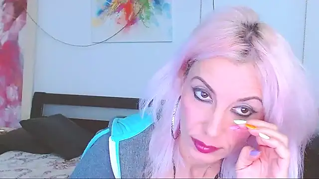 HoneyLara online show from 28, 2, 2025