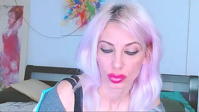 HoneyLara online show from 16, 3, 2025