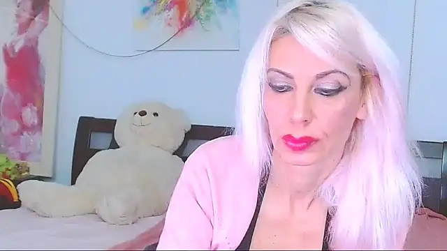 HoneyLara online show from 16, 12, 2025