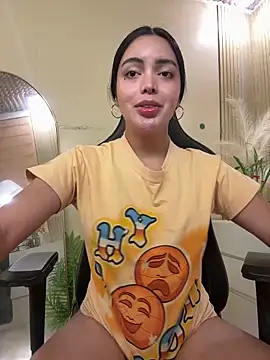 HotstuffCherrySummer online show from 18, 4, 2026