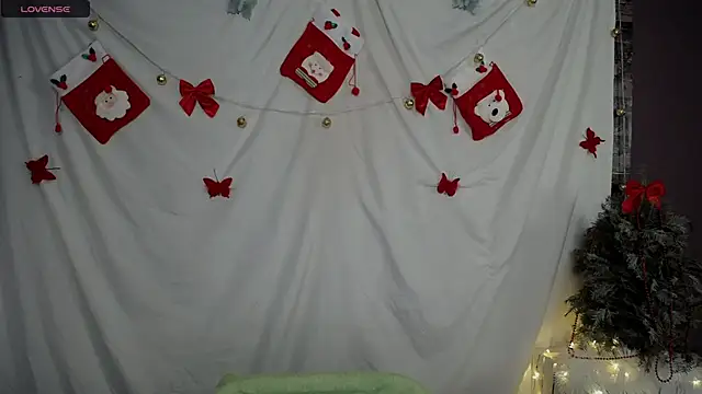 Snapshot of MaryEm976 chatting on 22, 12, 2024 MaryEm976 online show from 22, 12, 2024