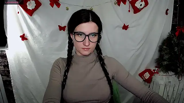 Snapshot of MaryEm976 chatting on 5, 1, 2025 MaryEm976 online show from 5, 1, 2025