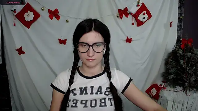 Snapshot of MaryEm976 chatting on 7, 1, 2025 MaryEm976 online show from 7, 1, 2025