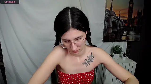 Snapshot of MaryEm976 chatting on 14, 3, 2025 MaryEm976 online show from 14, 3, 2025