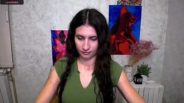 Snapshot of MaryEm976 chatting on 3, 10, 2025 MaryEm976 online show from 3, 10, 2025