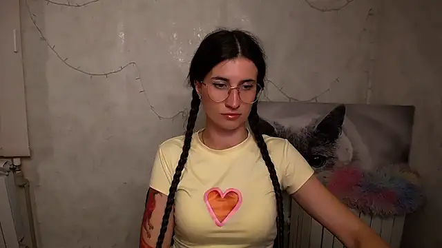 Snapshot of MaryEm976 chatting on 26, 5, 2026 MaryEm976 online show from 26, 5, 2026